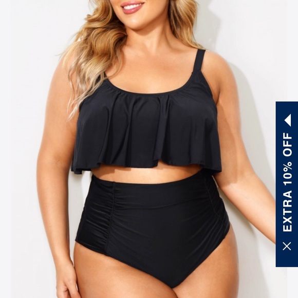 Meet.Curve Ruffled Black Bikini Top - Picture 3 of 5